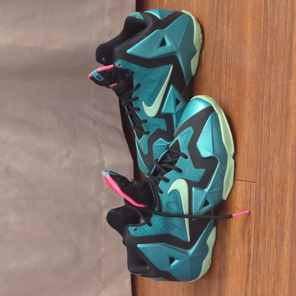 Nike LeBron 11-South Beach